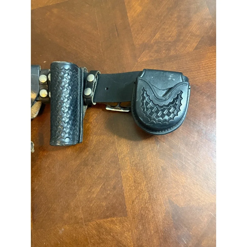 VTG Police‎ Leather Duty Belt Set Safariland Tex Shoemaker Holster Collector Lot